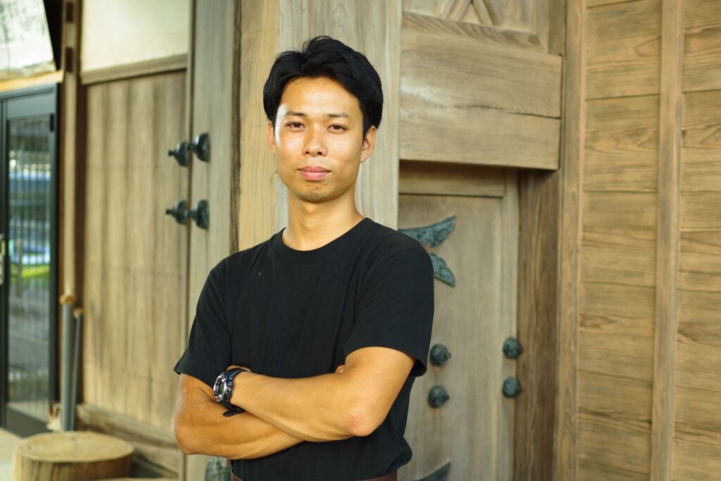 先代杜氏の突然の引退から、経験ゼロの若者が寒菊の杜氏になるまで