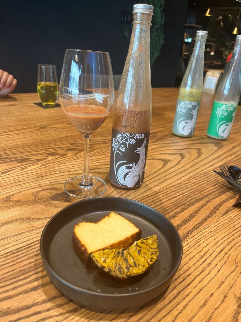 something happy MAROUのカカオとローストした八朔と甘酒チーズケーキ